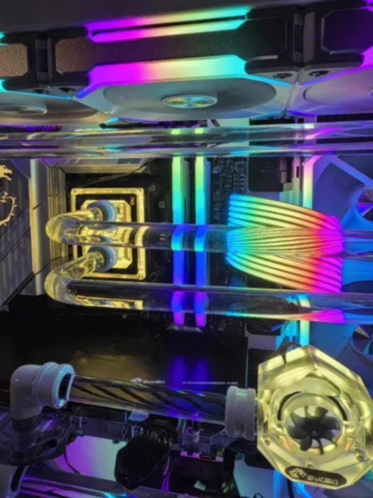 À VENDRE – PC GAMER WATERCOOLING CUSTOM – HAUTE PERFORMANCE