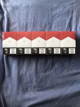 Cigarettes Marlboro rouge