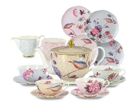 Magnifique set à thé pour 4 personnes avec assiettes et présentoir