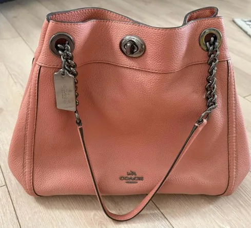 Vends sac à main longue bandoullière marque COACH