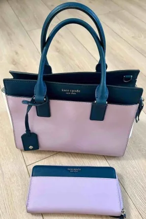 Vends sac à main KATE SPADE avec porte feuille assorti.