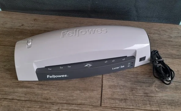 plastifieuse fellowes A4