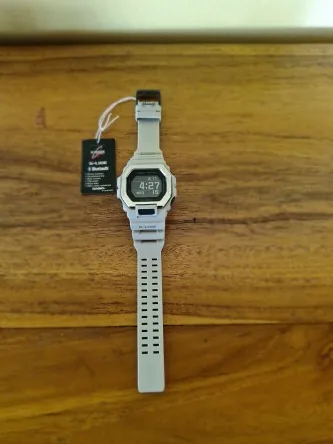 Montre G SHOCK GBX 100 8DR neuve.