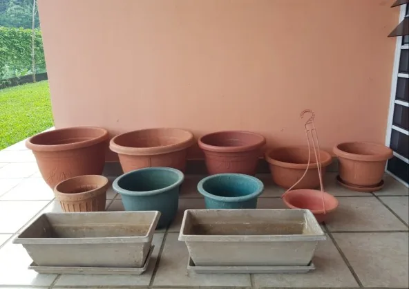 11 Pots/jardinières