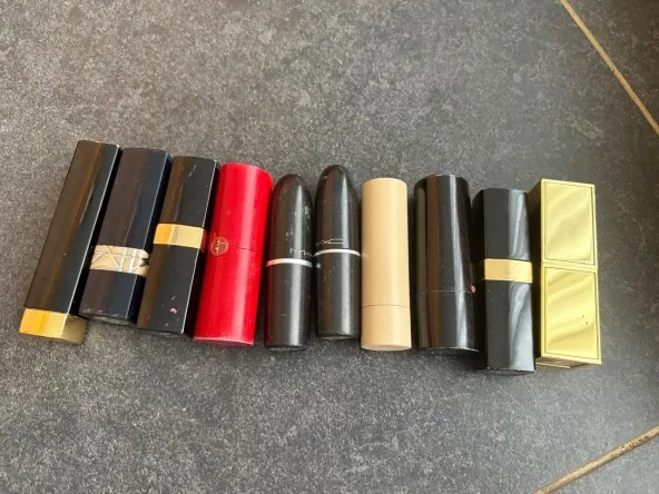Divers rouge à lèvres