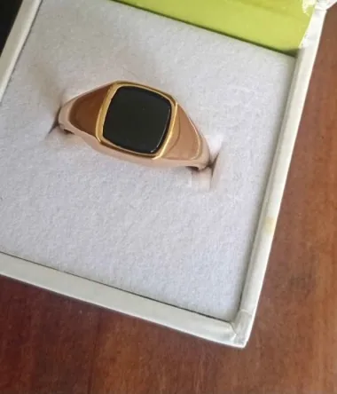 Bague chevalière neuve  onyx plaqué or 18k homme T62