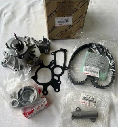 Vend kit distribution avec pompe eau toyota prado
