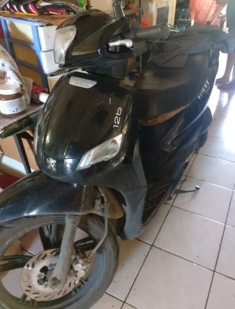 Scooter Tweet 125
