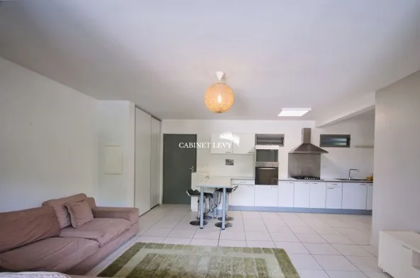 À vendre appartement F3 meublé et équipé — Résidence de standing, Tipaerui Papeete