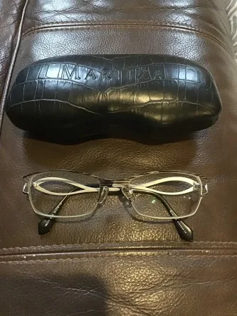 Monture lunettes Maritza et son étui