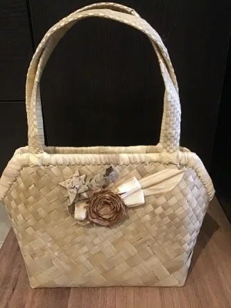 Panier en paeore neuf 28x25x11 cms
