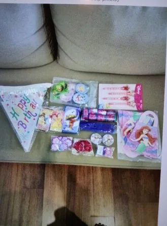 Lot articles de fêtes pour fille
