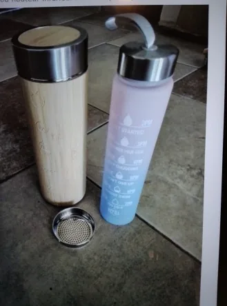 Lot thermos et gourde neufs