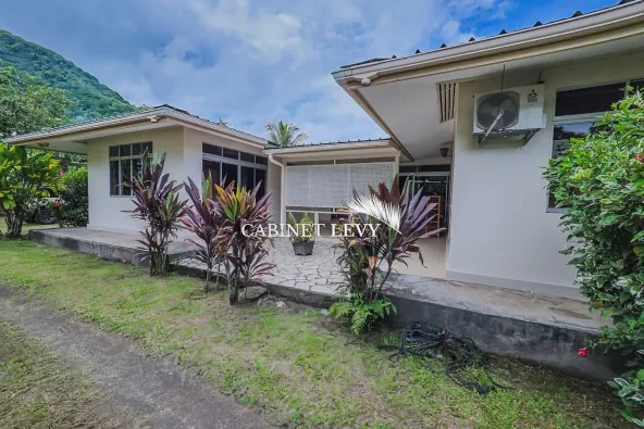 MAISON F5 – CÔTÉ MONTAGNE, DÉBUT PAPARA