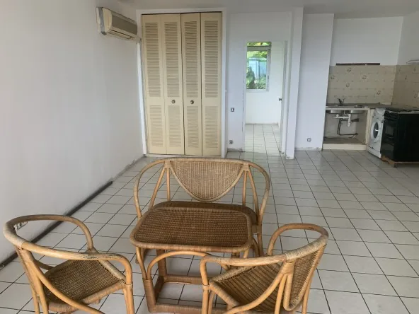 GH- VEND APPARTEMENT F2 PUNAAUIA
