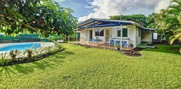 Maison T4 rénovée avec piscine – Cadre paisible (vb) réf 1090