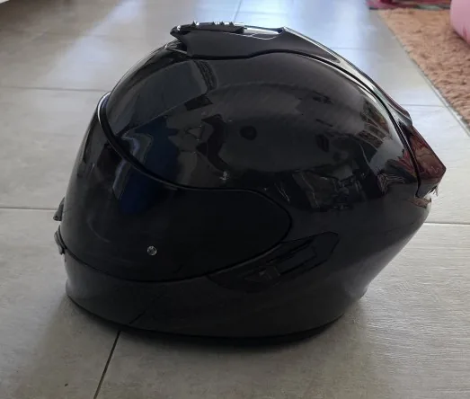 Vends casque en carbon