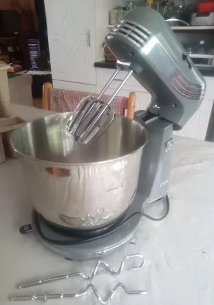 mini robot patissier