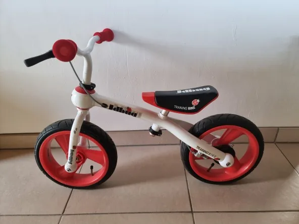 A vendre draisienne JDBUG 12 pouces pour enfant