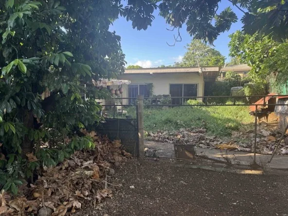 TAHITI – FAAA – EXCLUSIVITE – VENTE D’UNE PARCELLE AVEC MAISON A RENOVER