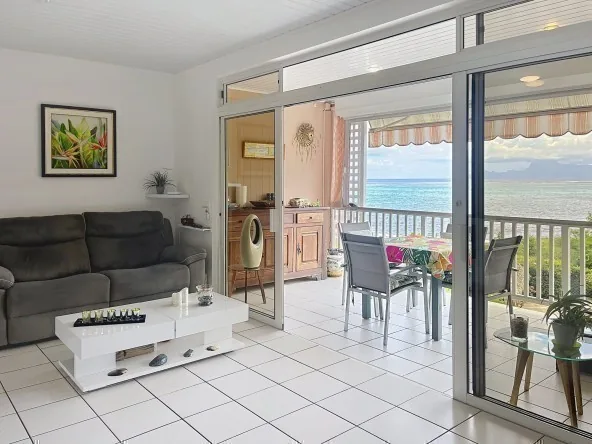 LOCATION DE AVRIL A SEPTEMBRE F2 BORD DE MER VUE MOOREA - LA21025