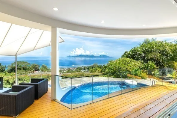 MAISON D'ARCHITECTE VUE LAGON ET MOOREA - VM22065