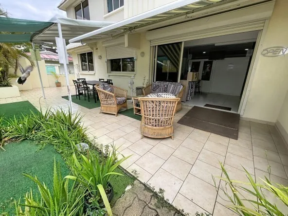 F3 PROCHE MAIRIE/CHT AVEC JARDIN. RÉSIDENCE OU BUREAU. - VA20989