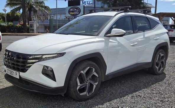 HYUNDAI TUCSON HYBRID